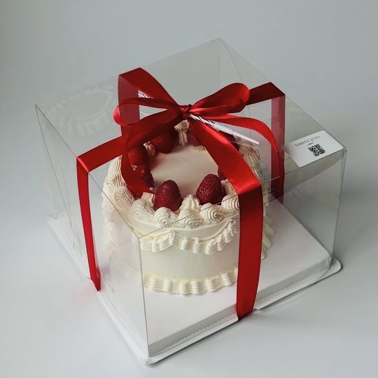 img_6054 Boîte à gâteau carré transparent 21x21x24cm -sans ruban – Image 1