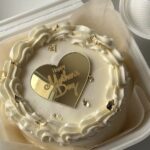 Lot de 2 cake charms en coeur My mom is a Queen ( Ma mère est une reine)