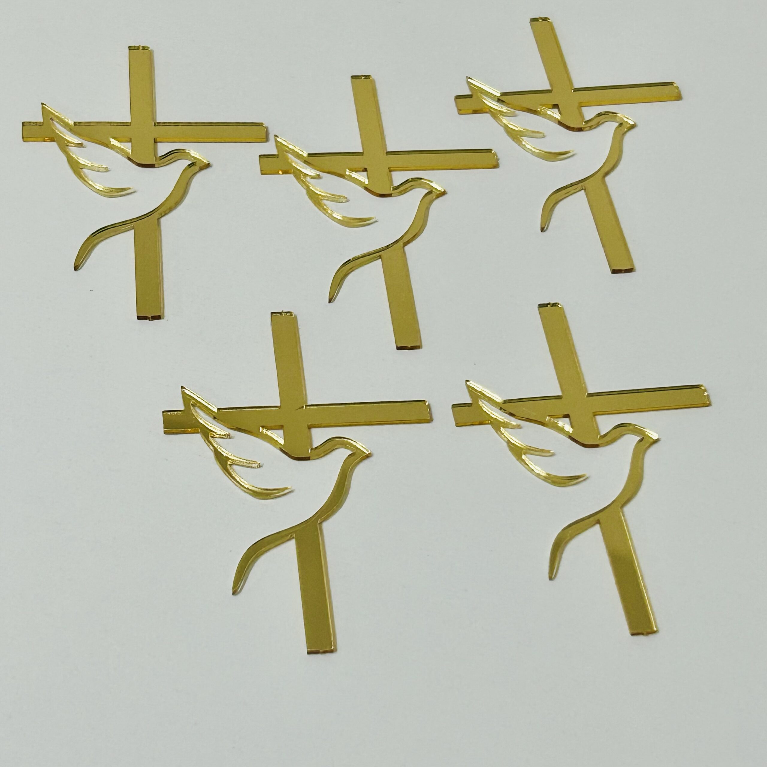img_9930 Lot de 5 mini cake topper Croix saint esprit 8cm Couleur Or – Image 1